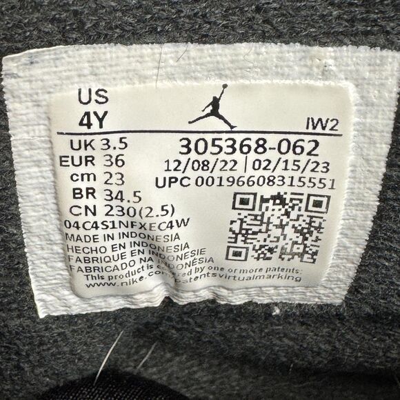 Nike Air Jordan 8 Retro Playoffs Shoes Youth Size 4Y Black Red Basketball - Picture 8 of 9